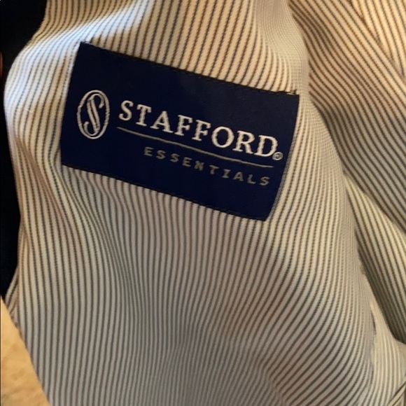 a suit - Picture 5 of 5